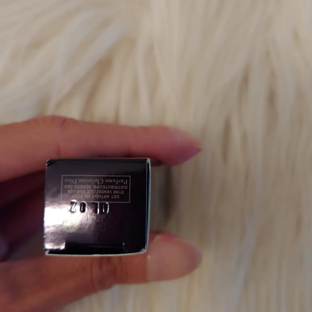 💋FIRM! NWT DIOR ROUGE DIOR 000 DIORNATURAL SATIN LIP BALM - Picture 8 of 16